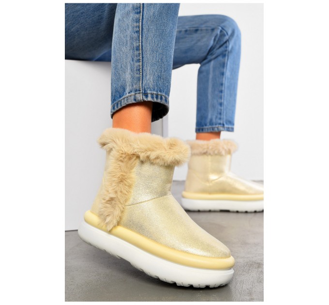 Уггі жіночі на хутрі бежевого кольору 195165L