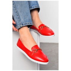 Туфли-лоферы женские красного цвета 197412L