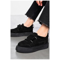 Черевики жіночі зимові чорного кольору 197550L