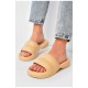 Шльопанці піна жіночі бежевого кольору 203811L