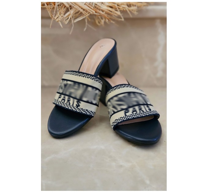 Шльопанці жіночі темно-синього кольору 204338L