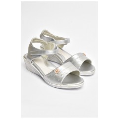 Босоніжки дитячі срібного кольору 204360L Босоніжки дитячі срібного кольору 204360L