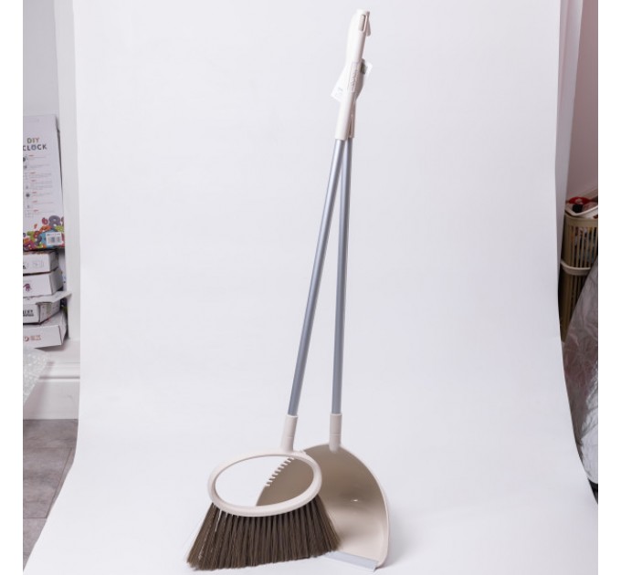 Набір для прибирання щітка та совок з довгою ручкою 71 см, білий Набір для прибирання щітка та совок з довгою ручкою 71 см, білий
