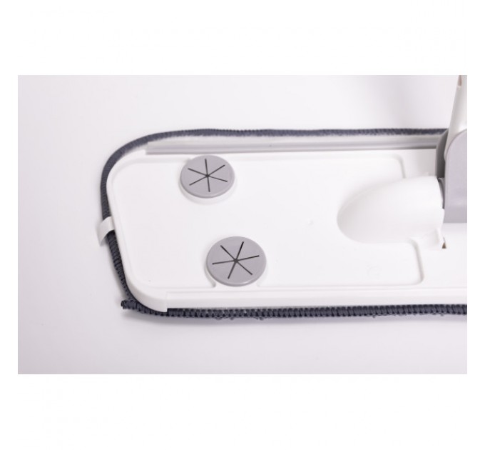 Швабра с распылителем для мытья полов