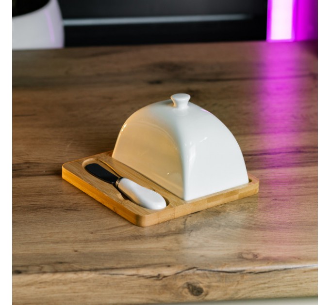 Маслянка порцелянова 15*15*9 см з ножем та бамбуковою підставкою