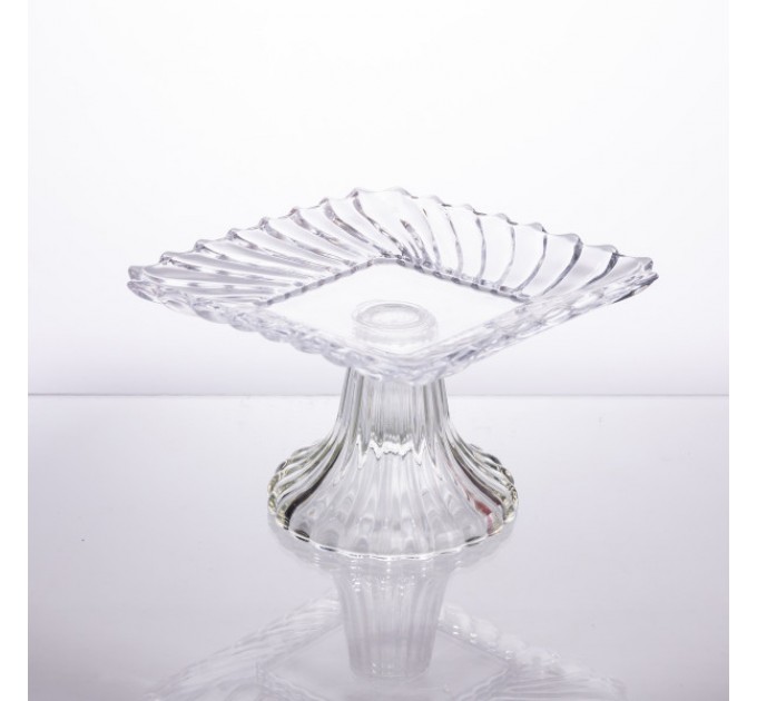 Тортівниця скляна на ніжці 16*16*9 см квадратна