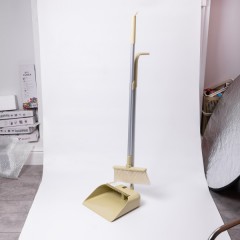 Набір для прибирання щітка та совок з довгою ручкою 82 см, оливковий