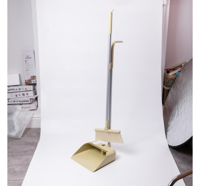 Набір для прибирання щітка та совок з довгою ручкою 82 см, оливковий Набір для прибирання щітка та совок з довгою ручкою 82 см, оливковий