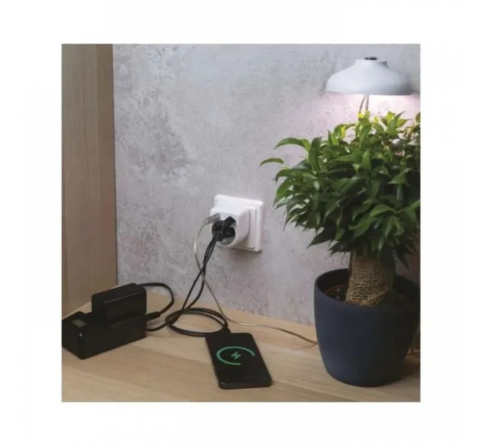 Зарядний пристрій EMOS 1xUSBA + 1xUSBC PD20W (P0075)