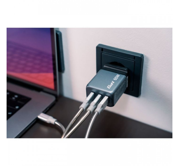 Зарядний пристрій Verbatim GaN 65 W 3 ports (2xUSB-C-65 W \/USB-A -3.0) (32201)